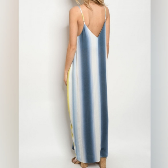 Boho Oversized Maxi Dress w/ Pockets - Picture 2 of 2